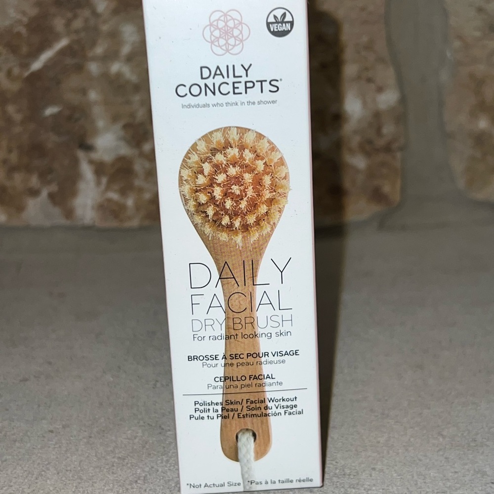 Daily Concepts Daily Facial Dry Brush - Gentle